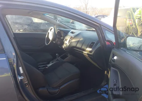 2016 Kia Forte Lx z USA, uszkodzony, nr VIN KNAFK4A66G5571131